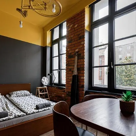 Golden Apartments&k51b/28